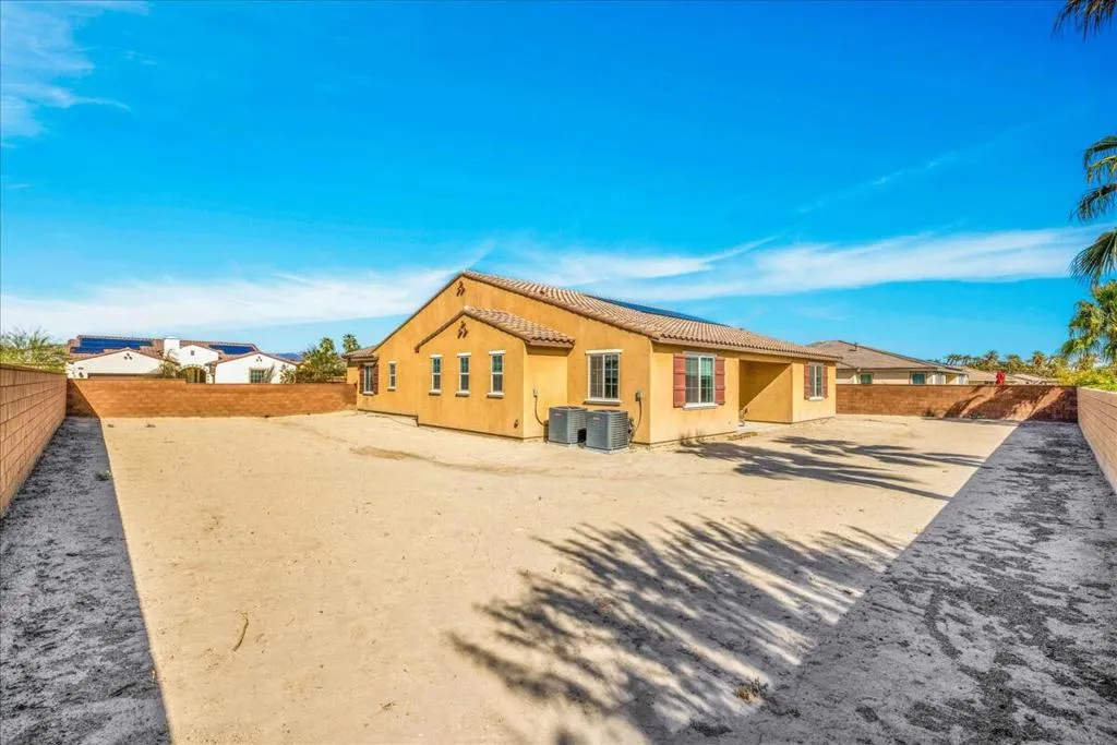 81835 Vida Bella Drive, La Quinta, California 92253 home-pic-30
