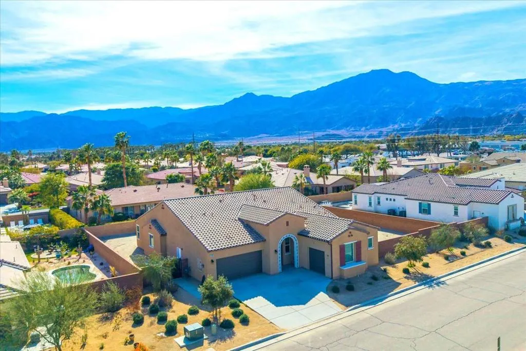 81835 Vida Bella Drive, La Quinta, California 92253 home-pic-50
