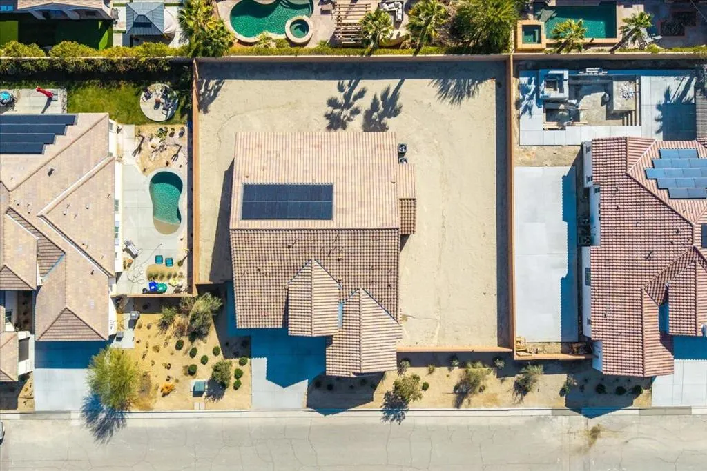 81835 Vida Bella Drive, La Quinta, California 92253 home-pic-43