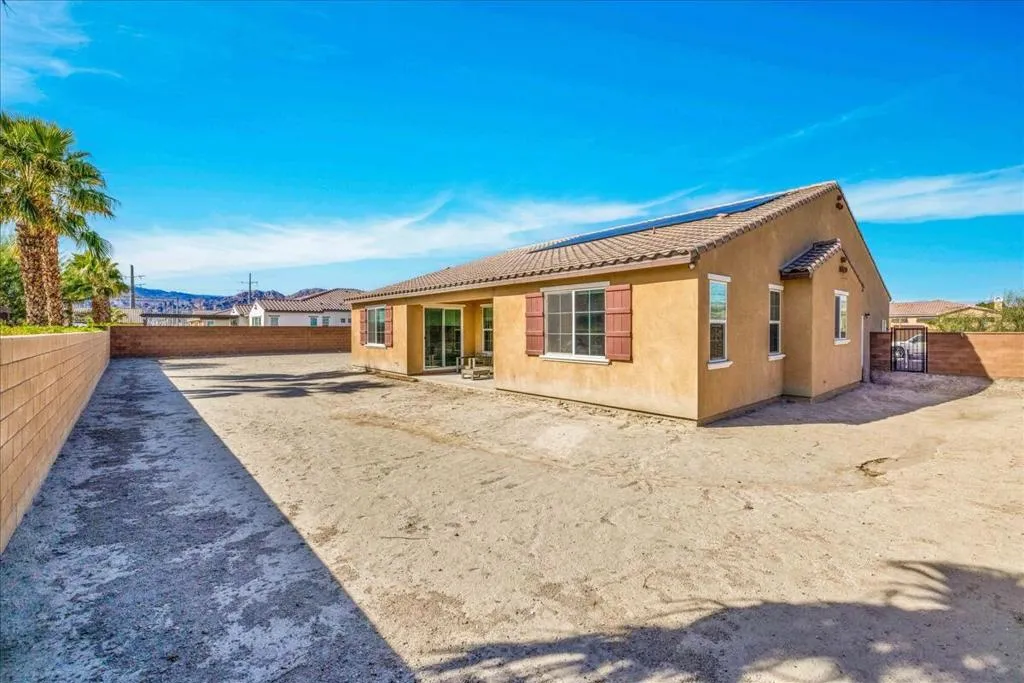 81835 Vida Bella Drive, La Quinta, California 92253 home-pic-28