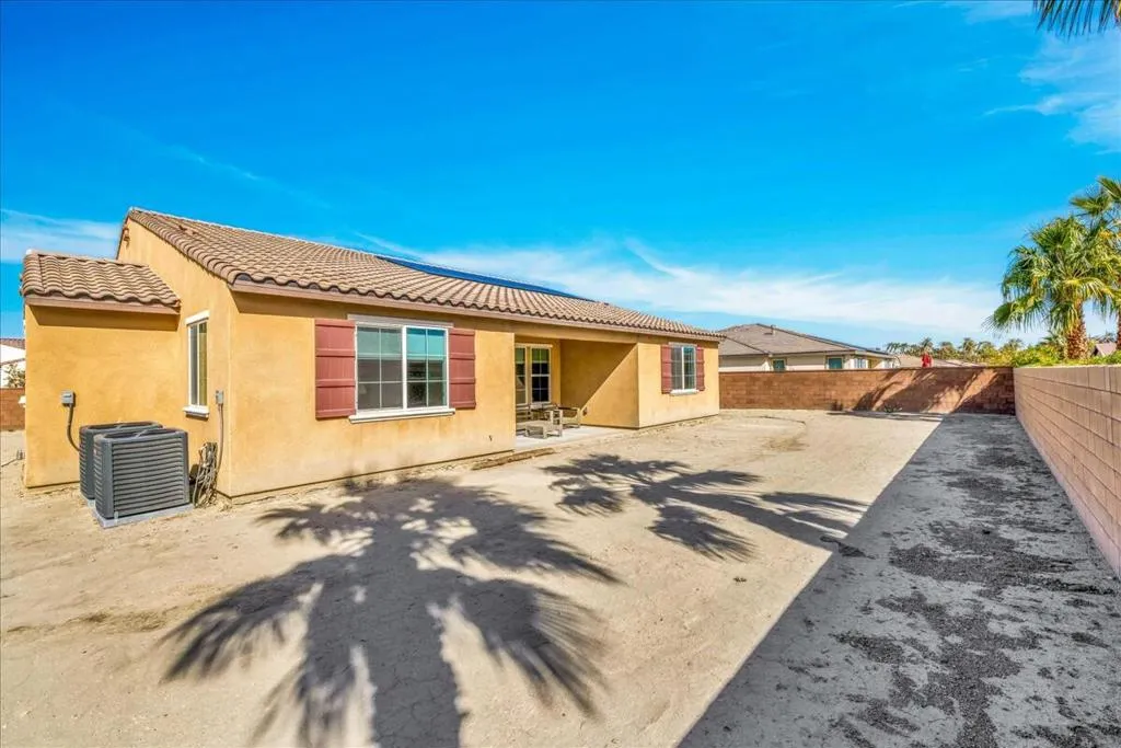 81835 Vida Bella Drive, La Quinta, California 92253 home-pic-29