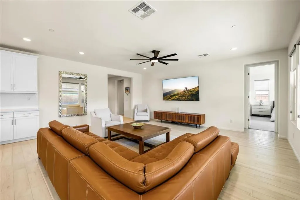 81835 Vida Bella Drive, La Quinta, California 92253 home-pic-9