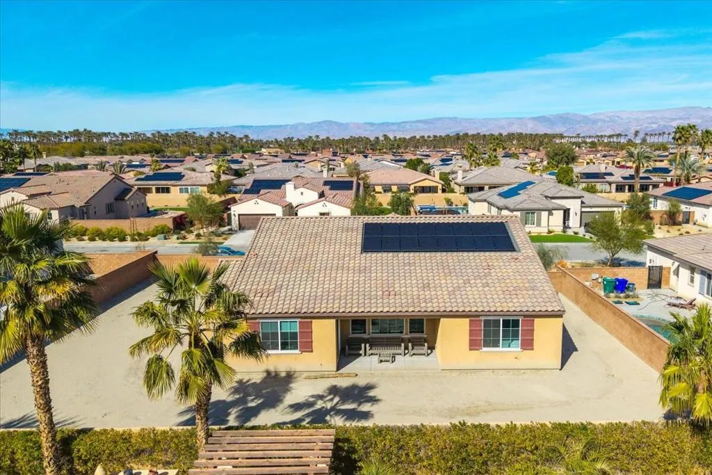 81835 Vida Bella Drive, La Quinta, California 92253 home-pic-41