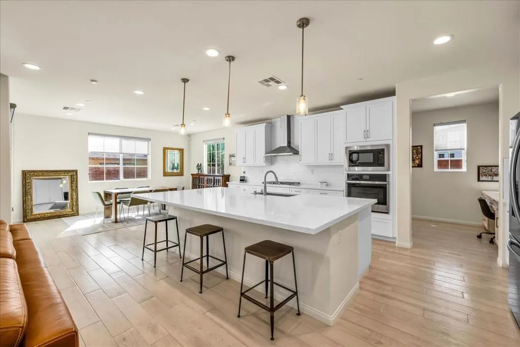 81835 Vida Bella Drive, La Quinta, California 92253 home-pic-0