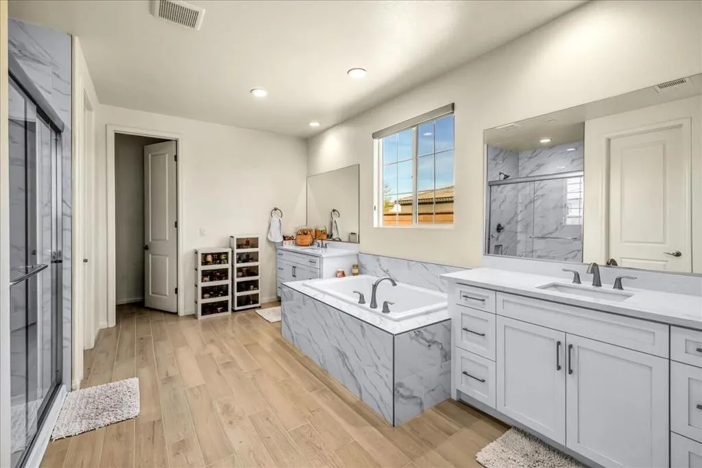 81835 Vida Bella Drive, La Quinta, California 92253 home-pic-18