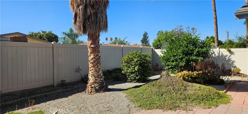 2363 W Oakland Avenue, Hemet, California 92545 home-pic-13