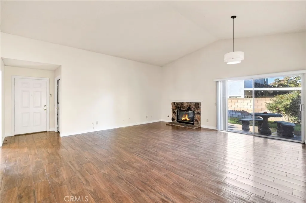 44244 Compiegne Drive, Hemet, California 92544 home-pic-4