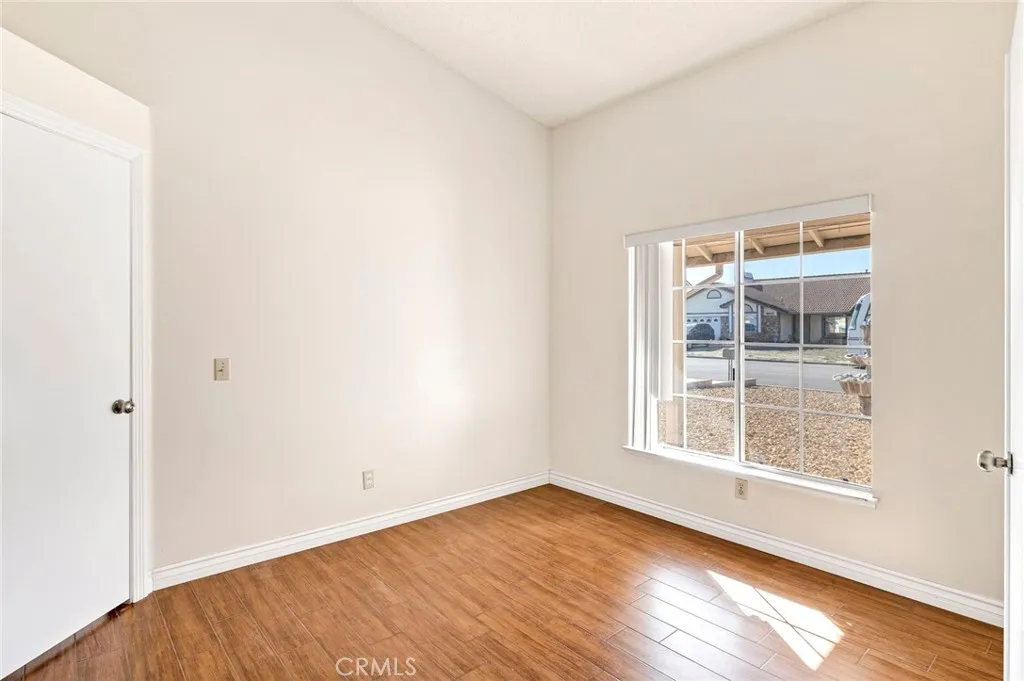 44244 Compiegne Drive, Hemet, California 92544 home-pic-12