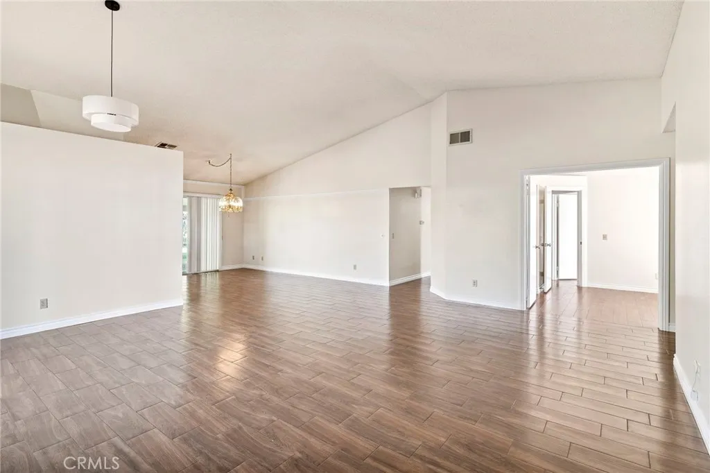 44244 Compiegne Drive, Hemet, California 92544 home-pic-5
