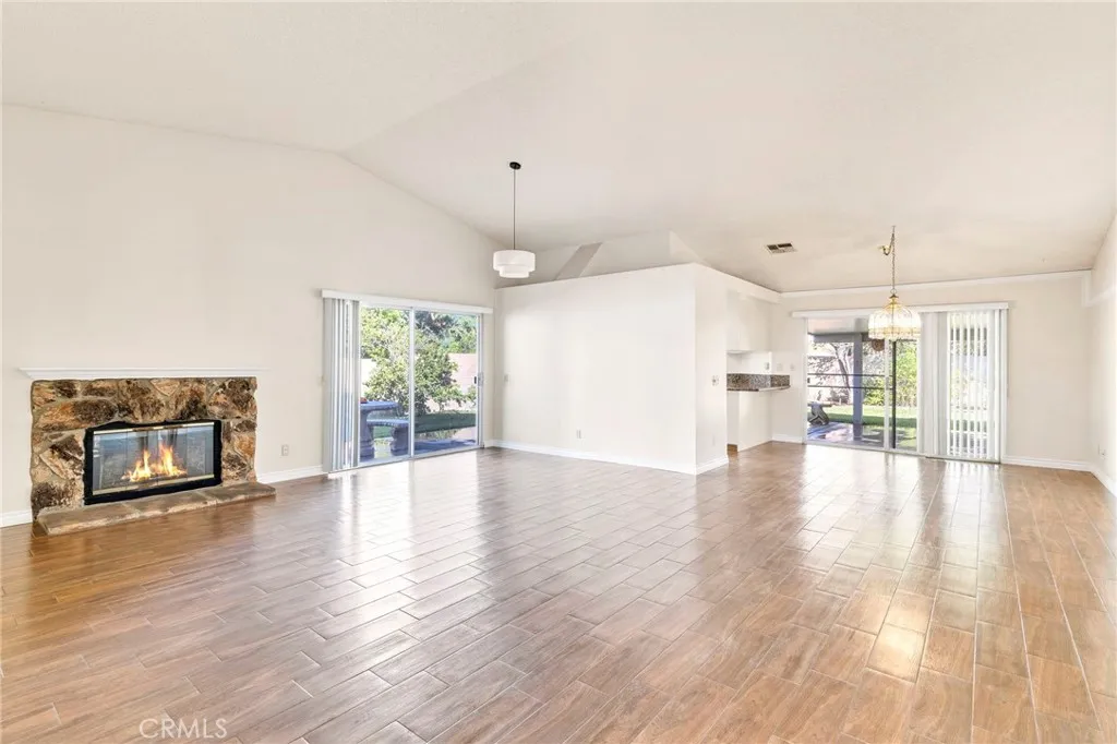 44244 Compiegne Drive, Hemet, California 92544 home-pic-3