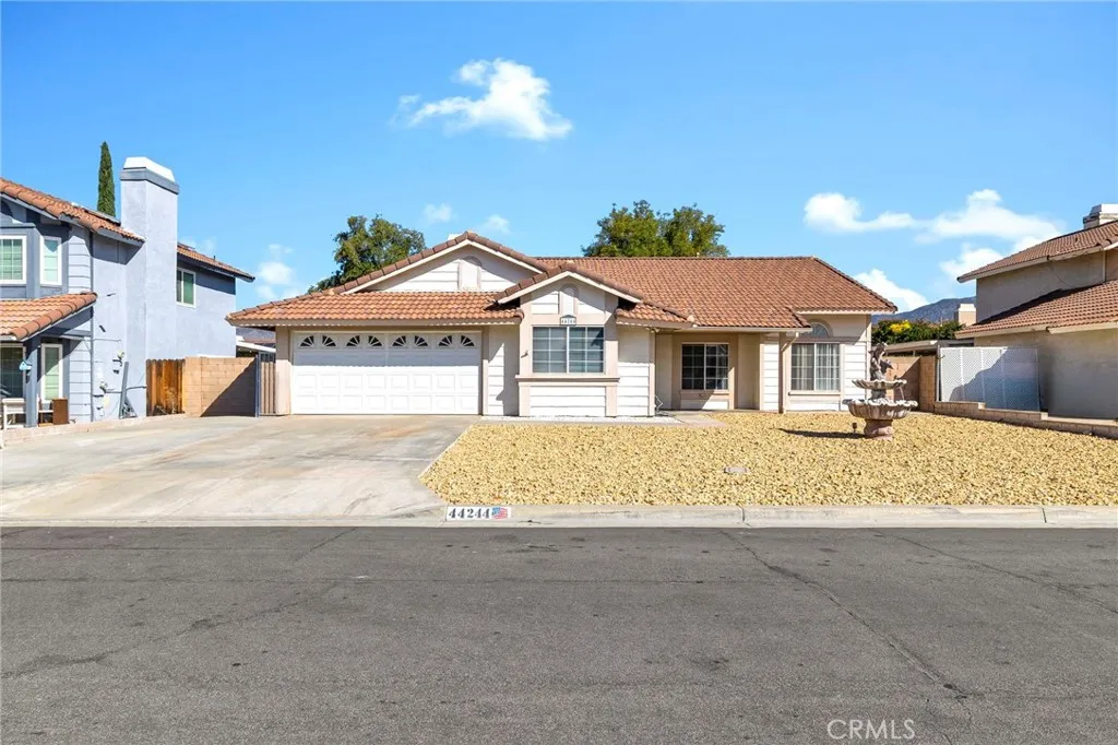 44244 Compiegne Drive, Hemet, California 92544 home-pic-0