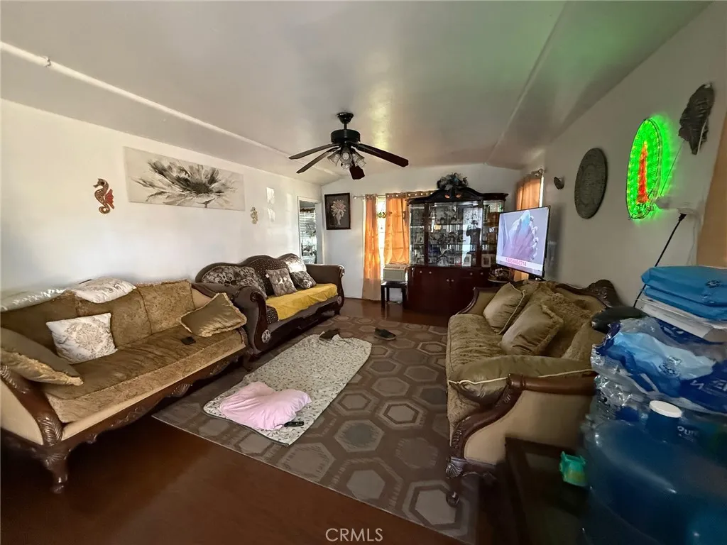 13003 Barton Rd, Whittier, California 90605 home-pic-4