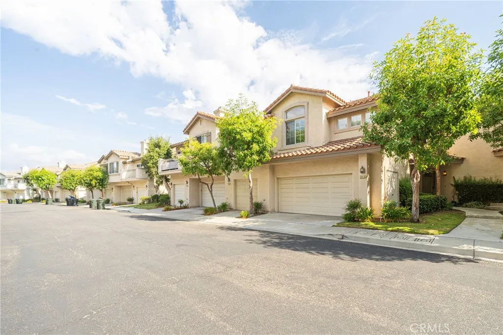 7917 E Viewrim, Anaheim Hills, California 92808 home-pic-3
