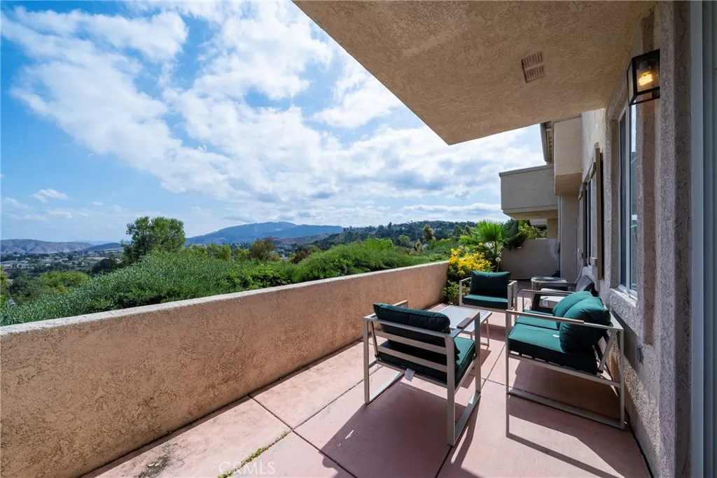 7917 E Viewrim, Anaheim Hills, California 92808 home-pic-27