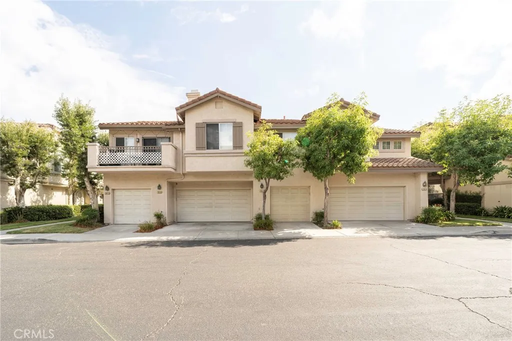 7917 E Viewrim, Anaheim Hills, California 92808 home-pic-2
