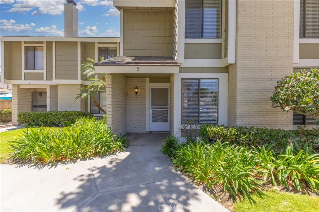 5 Locust, Irvine, California 92604 home-pic-2