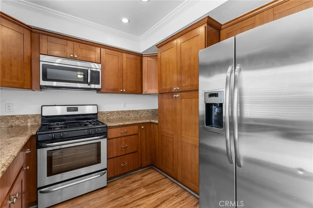 5 Locust, Irvine, California 92604 home-pic-23