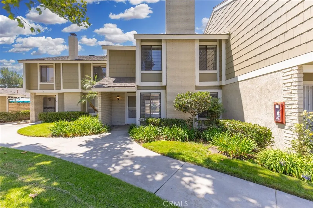 5 Locust, Irvine, California 92604 home-pic-3