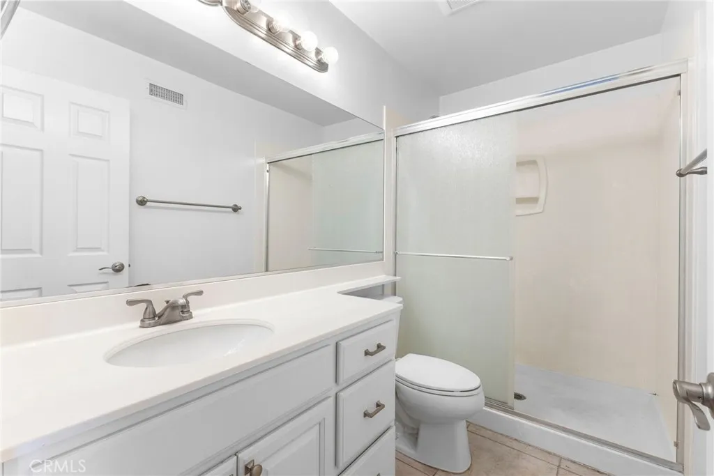 5 Locust, Irvine, California 92604 home-pic-37