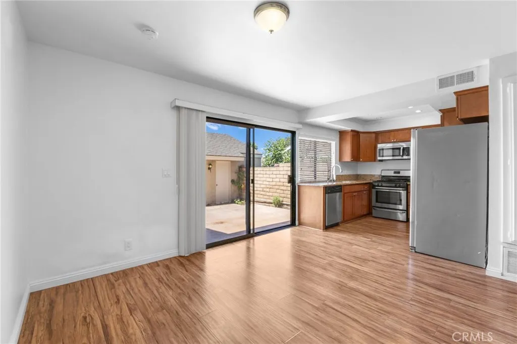 5 Locust, Irvine, California 92604 home-pic-14