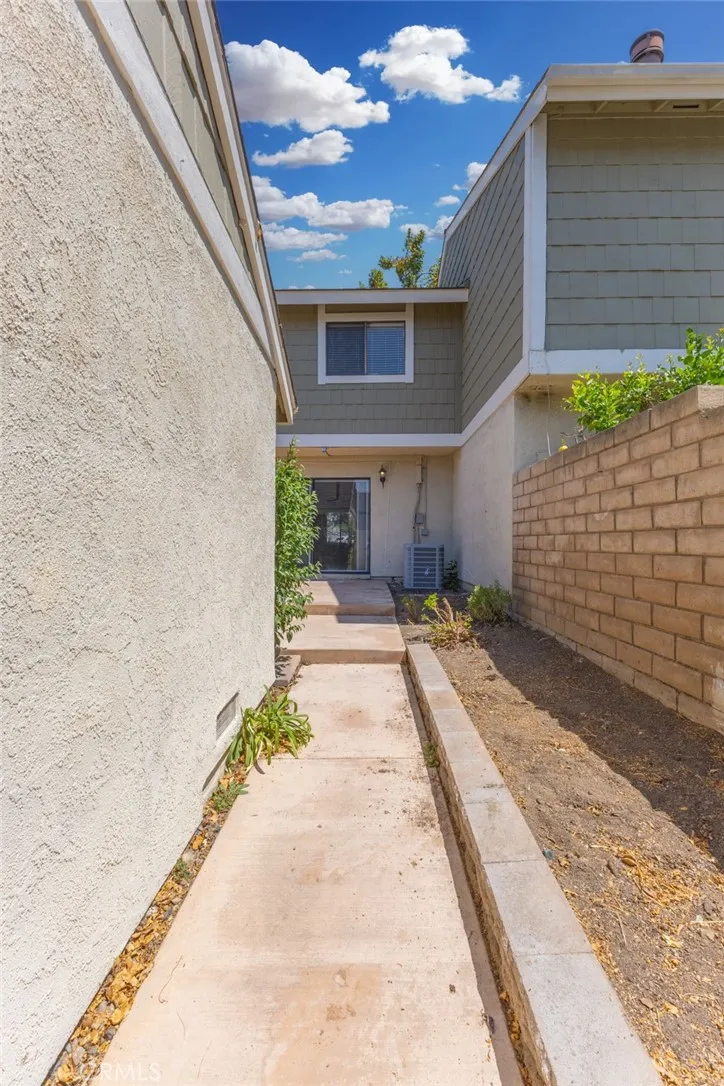 5 Locust, Irvine, California 92604 home-pic-46