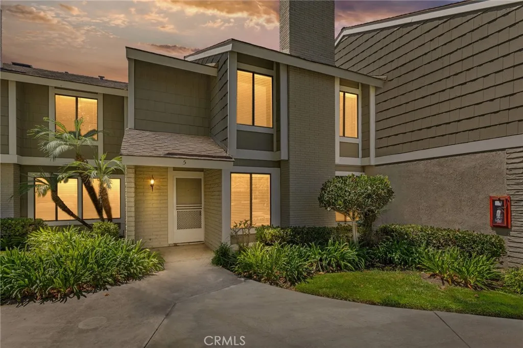 5 Locust, Irvine, California 92604 home-pic-1