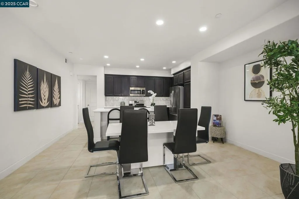 38976 Primula Ter, Newark, California 94560 home-pic-8