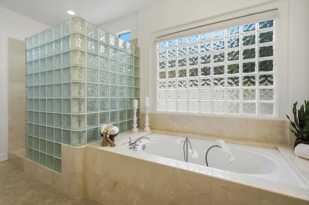 79700 Citrus Street, La Quinta, California 92253 home-pic-35