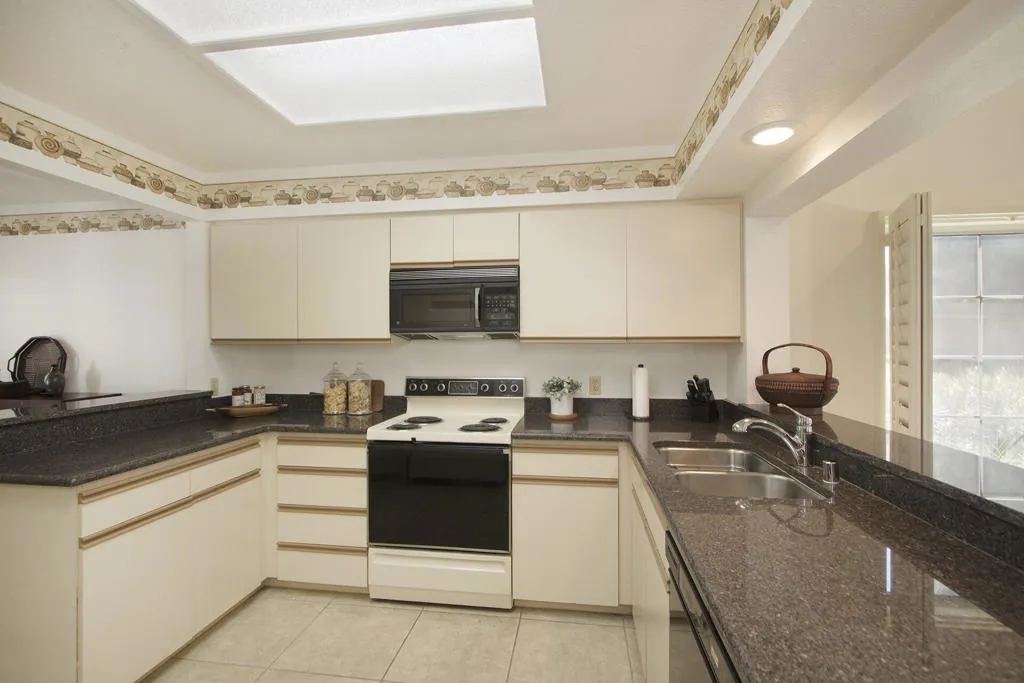 794 Montana Vista Drive, Palm Desert, California 92211 home-pic-5