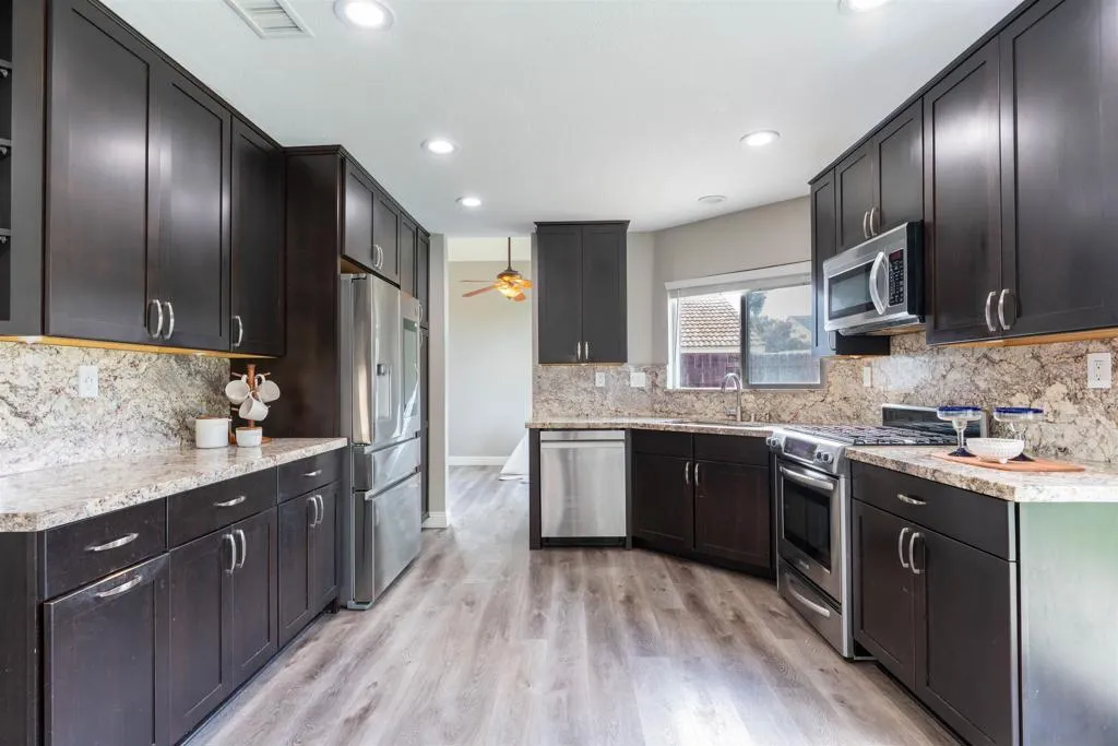 29634 Ramsey Court, Temecula, California 92591 home-pic-9