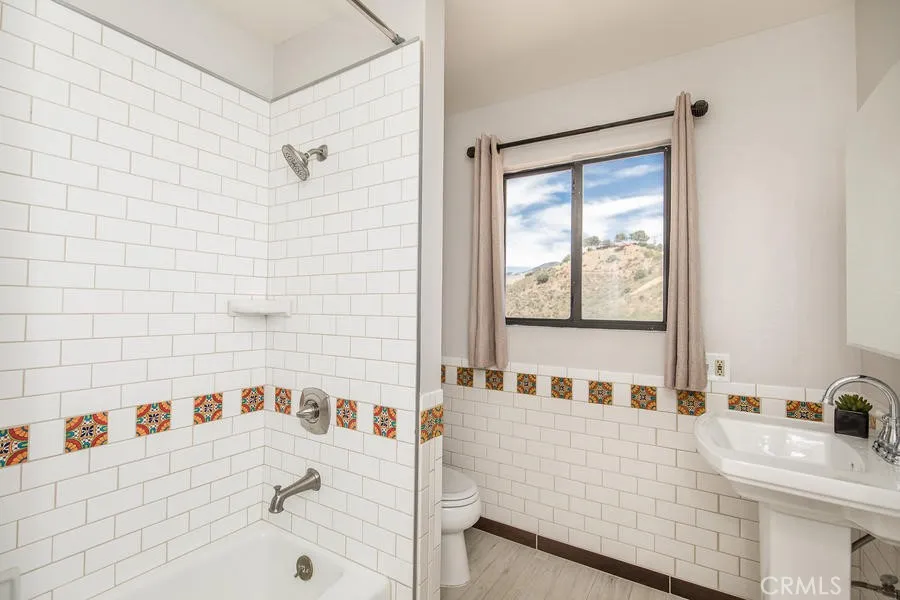 9175 Yucca Hills, Agua Dulce, California 91390 home-pic-24