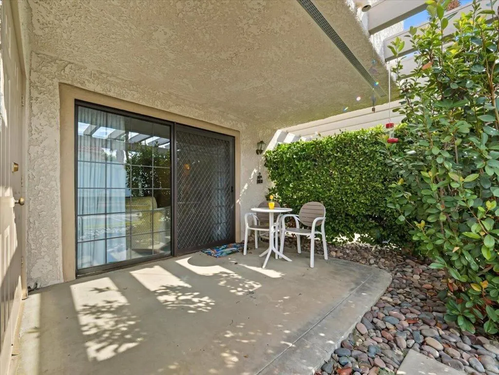 2001 Camino Parocela E O-107, Palm Springs, California 92264 home-pic-1