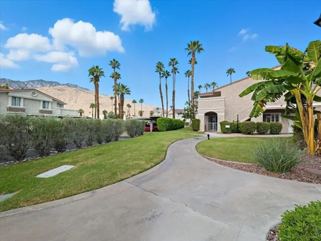 03-P1157707_with_clouds