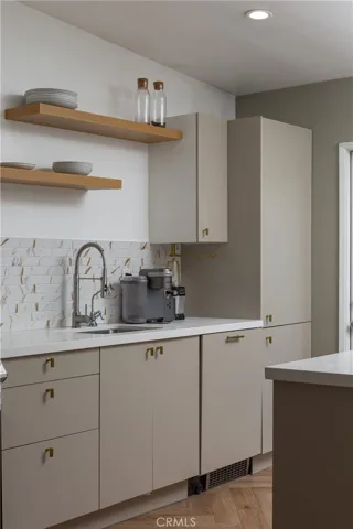 541 A Bernard St, Costa Mesa, California 92627
