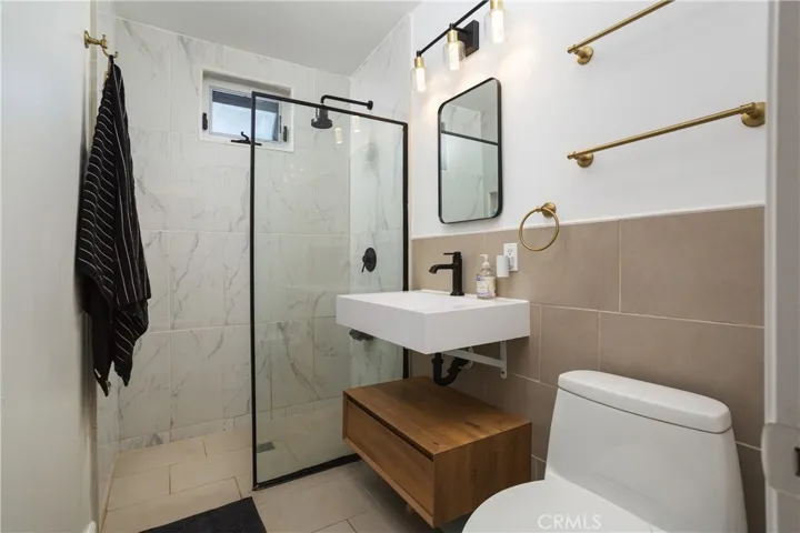 541 A Bernard St, Costa Mesa, California 92627