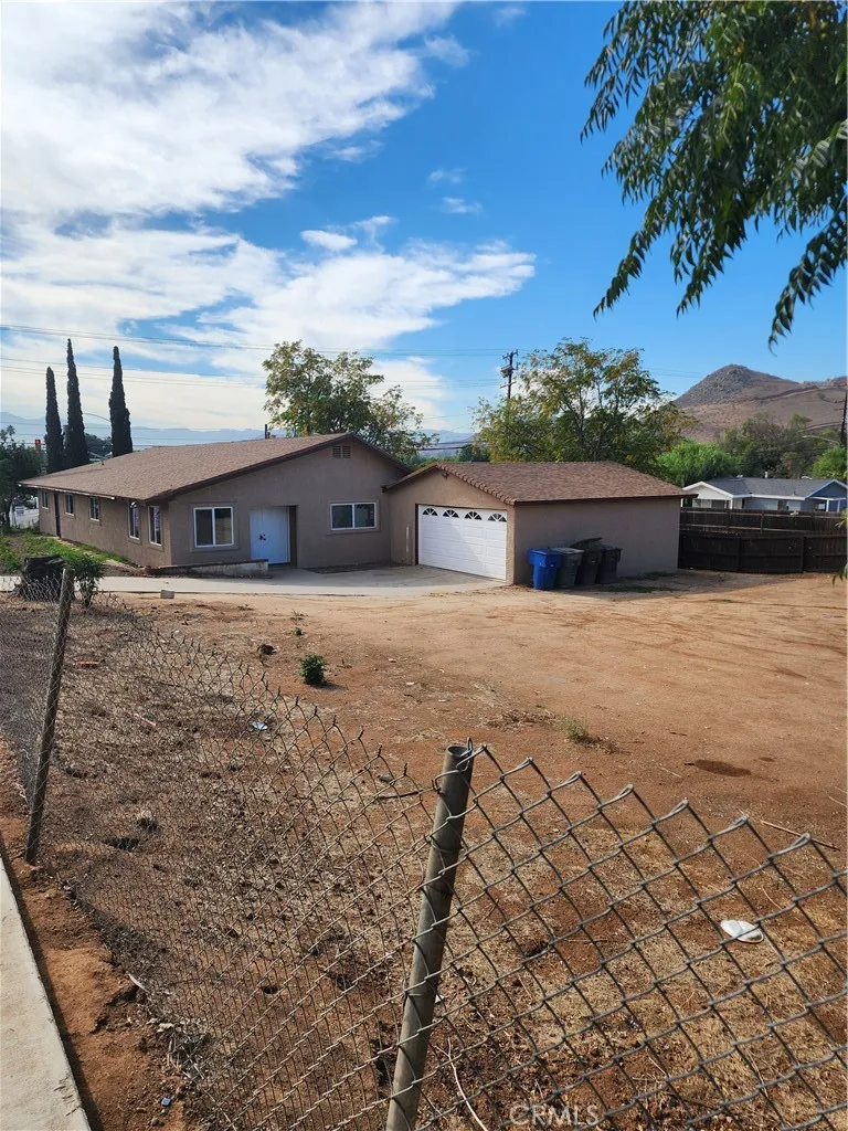 6420 Stover, Riverside, California 92505 home-pic-9
