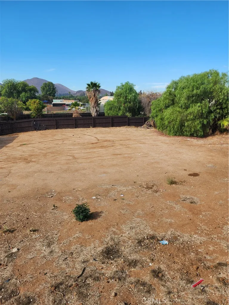 6420 Stover, Riverside, California 92505 home-pic-12