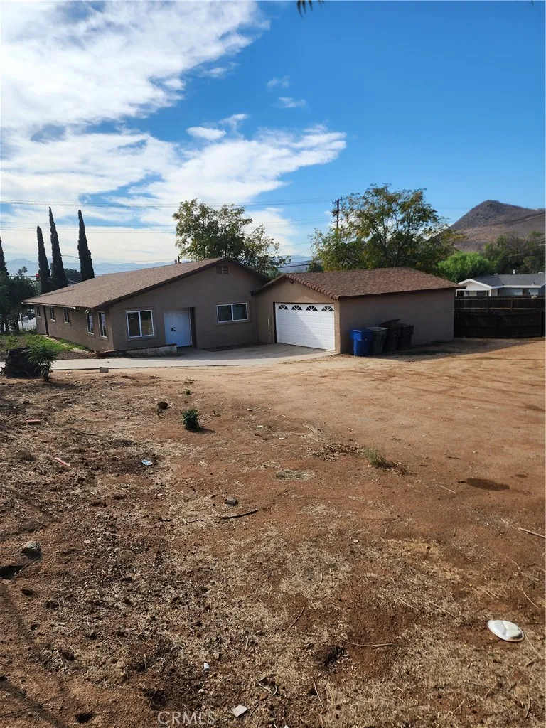 6420 Stover, Riverside, California 92505 home-pic-11