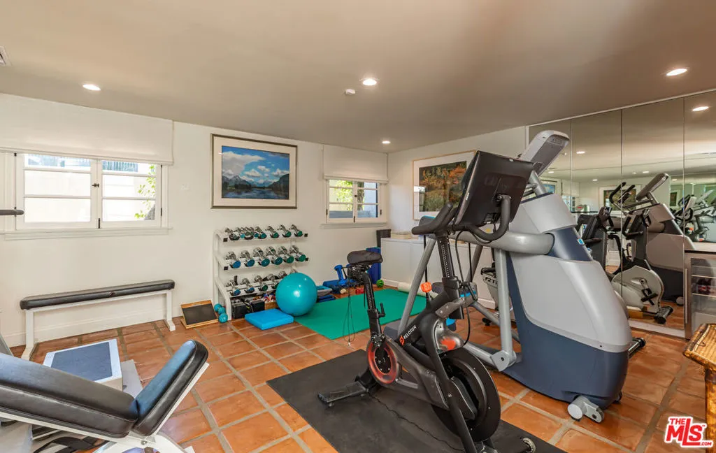 365 Comstock Avenue, Los Angeles, California 90024 home-pic-22