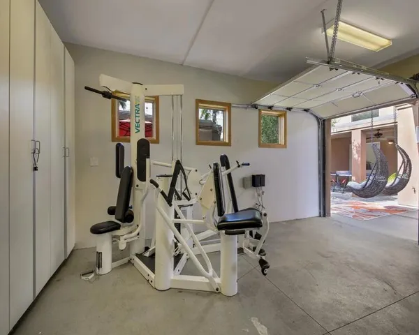 Screenshot 2025-06-04 at 18-01-42 Photo