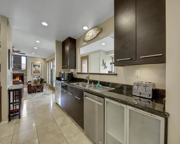 Screenshot 2025-06-04 at 18-03-48 Photo