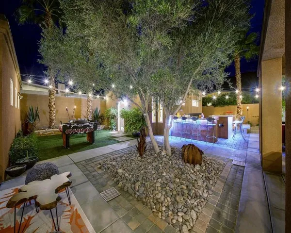 Screenshot 2025-06-04 at 18-00-36 Photo