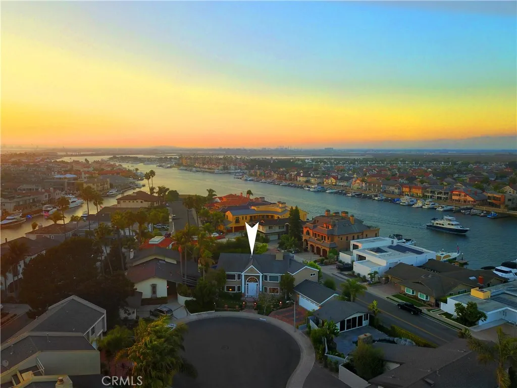 16502 Mariana Circle, Huntington Beach, California 92649 home-pic-0