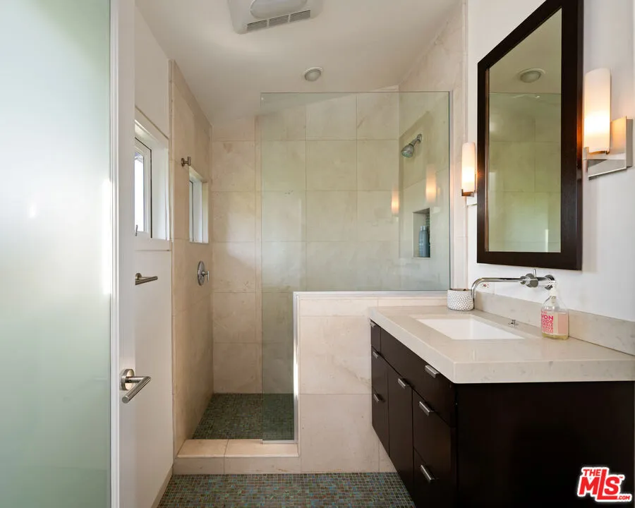 1415 Summitridge Drive, Beverly Hills, California 90210 home-pic-18