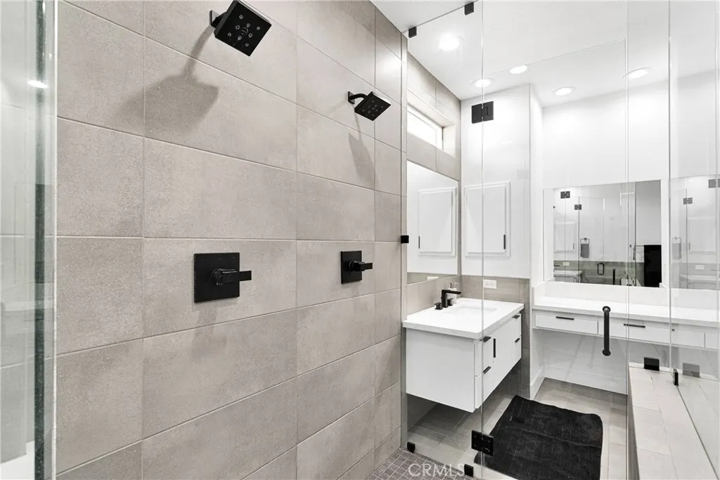 16383 Ridge View Drive, Apple Valley, California 92307 home-pic-28