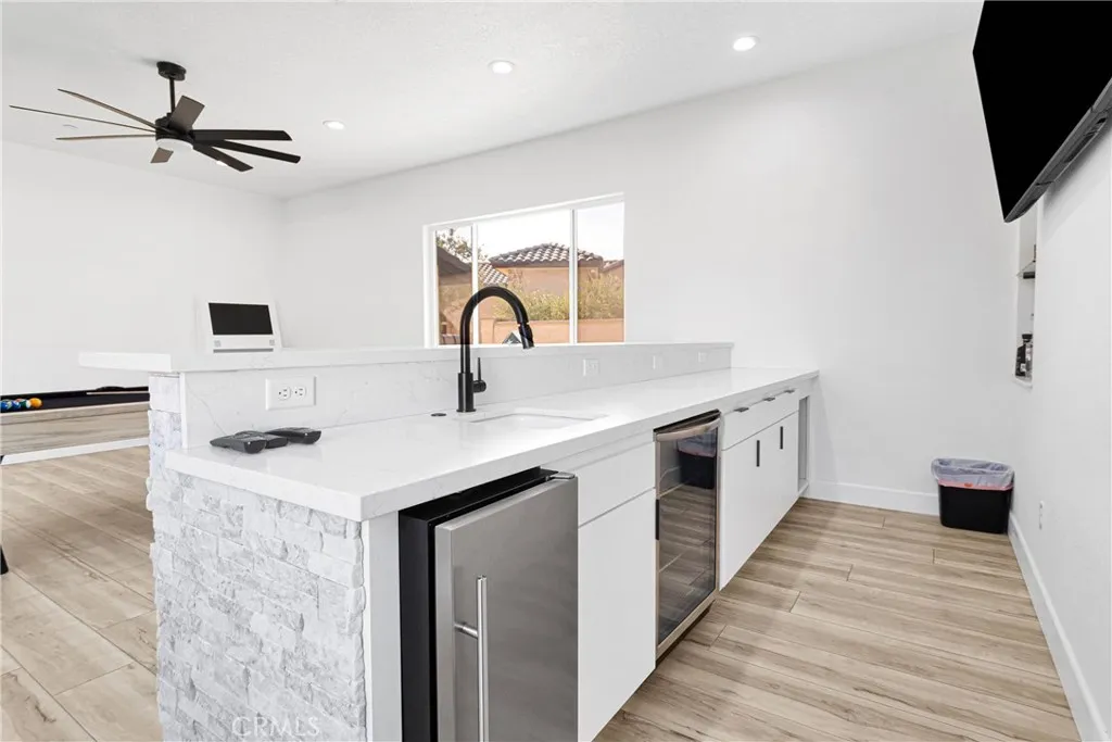 16383 Ridge View Drive, Apple Valley, California 92307 home-pic-22