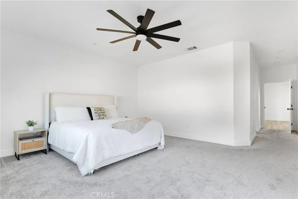 16383 Ridge View Drive, Apple Valley, California 92307 home-pic-24