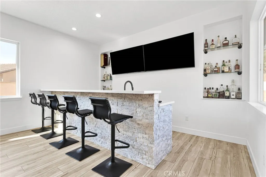 16383 Ridge View Drive, Apple Valley, California 92307 home-pic-21