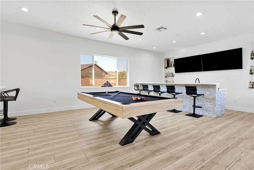 16383 Ridge View Drive, Apple Valley, California 92307 home-pic-20