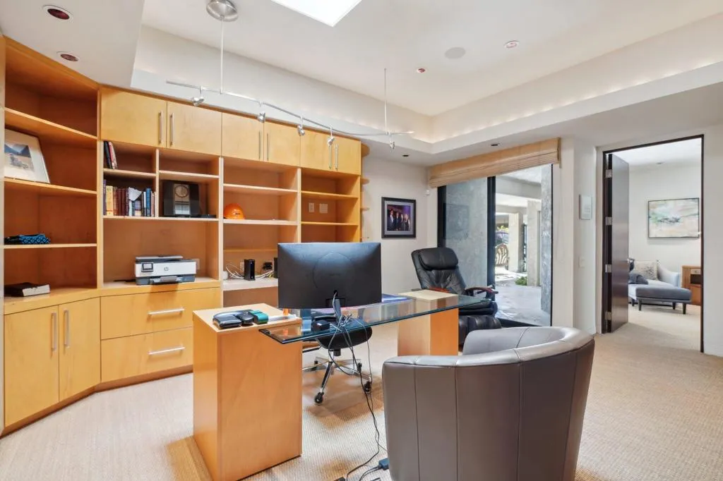 8 Rutgers Court, Rancho Mirage, California 92270 home-pic-32